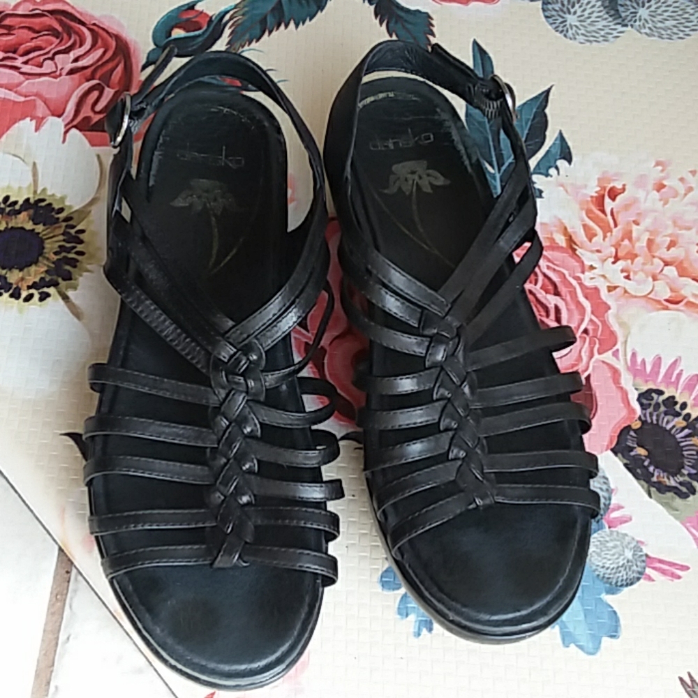 Dansko Strappy Sandals size 40/10